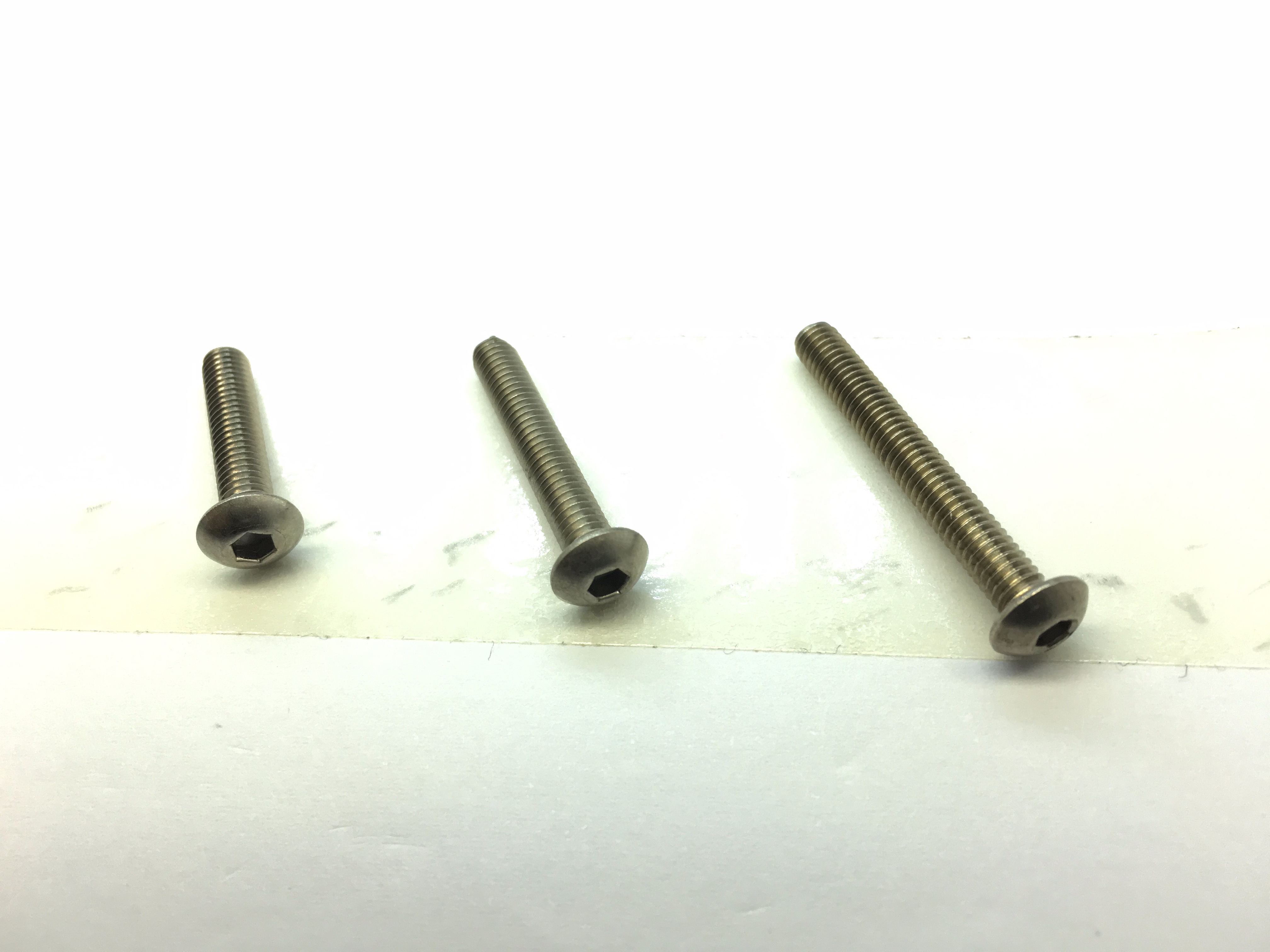 チタンヘックスボタンビス 4X20 4本入