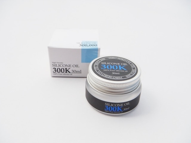 High Viscosity Diﬀ Oil ♯300,000 高粘度シリコンデフオイル30万番 The 300,000th High Viscosity Diff Oil ♯300,000 high viscosity Silicone differential oil