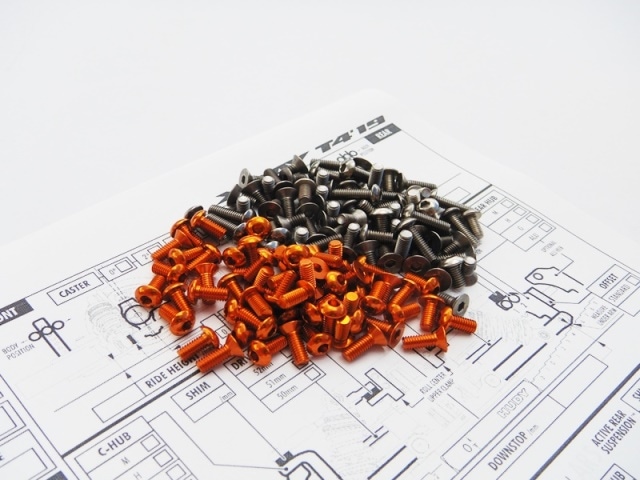 X Ray  T4 2019 チタン&アルミヘックススクリューセット(Orange)　X Ray T4 2019 Titanium & Aluminum Hex Screw Set(Orange)