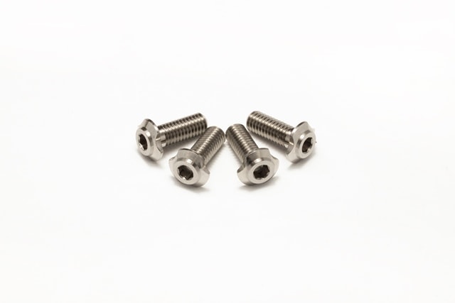 チタン切削ロープロヘッドヘックススクリューＭ3×8 (4pcs)  64 titanium machined low profile head screw M3 x 8 (4pcs)