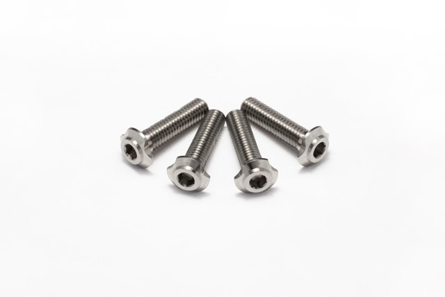 チタン切削ロープロヘッドヘックススクリューＭ3×12 (4pcs)  64 titanium machined low profile head screw M3 x 12 (4pcs)